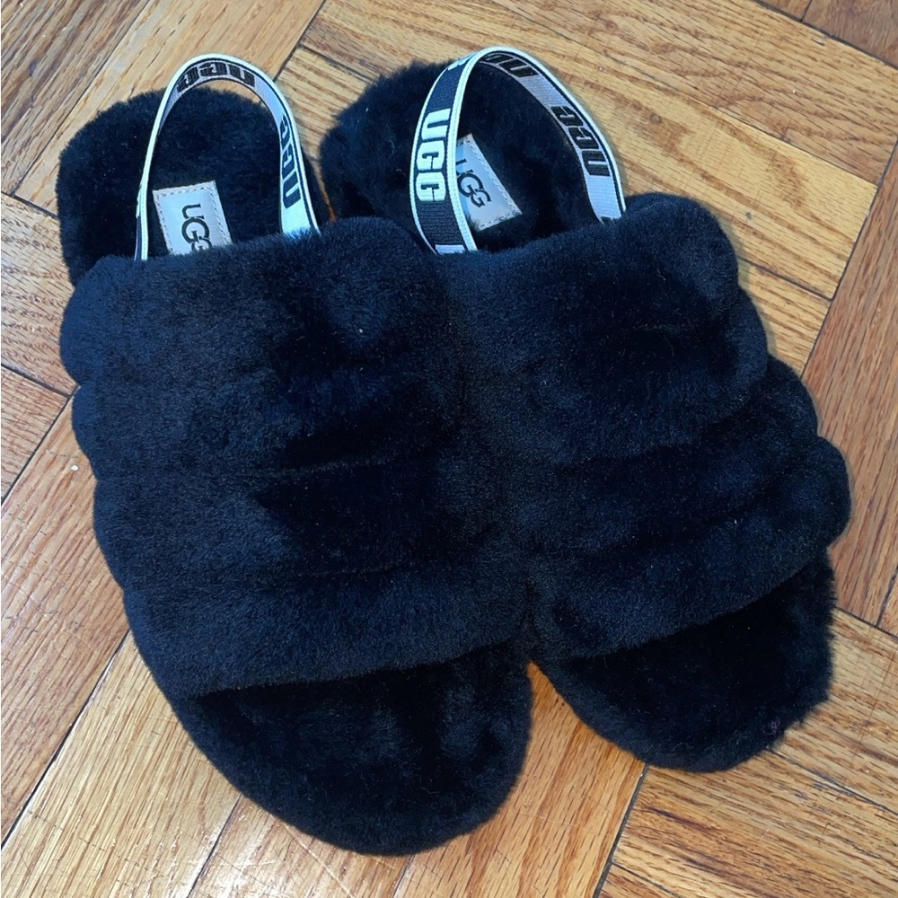 Brand New Ugg slippers Size 6